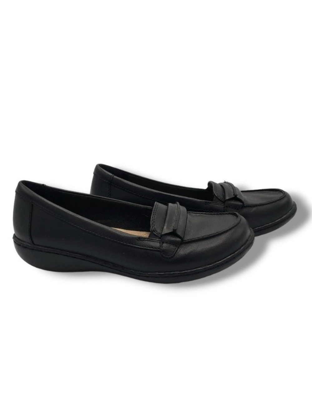 New in Box 8.5 Women’s Size Clarks Collection's Ashland Lily Black Loafers